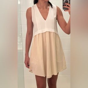 Wilfred Size 2 white & Cream silk dress in really good condition